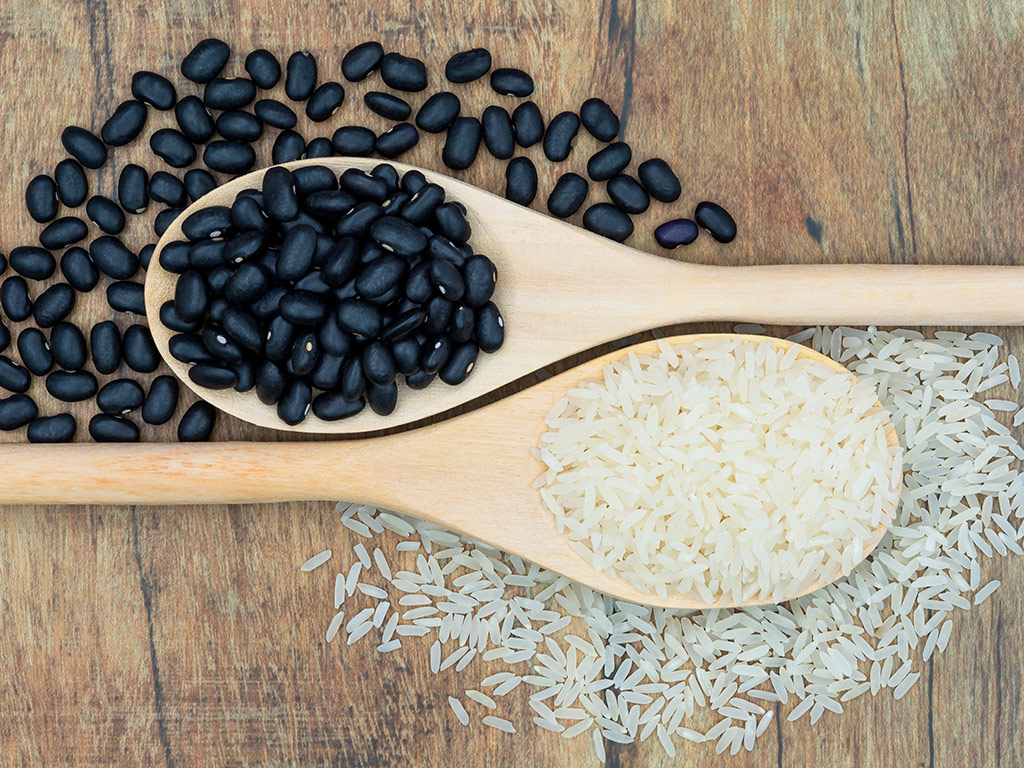 IBGE prevê menor produção de arroz e feijão para 2021